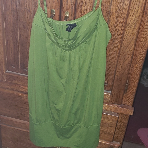 Torrid apple green Tank Top size 2 - Picture 2 of 3